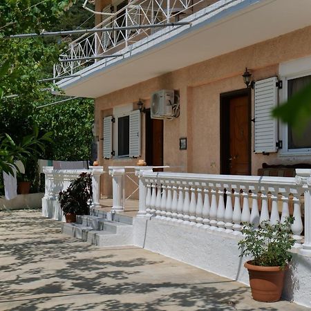 Arthur'S 4Apartments Borsh Zewnętrze zdjęcie