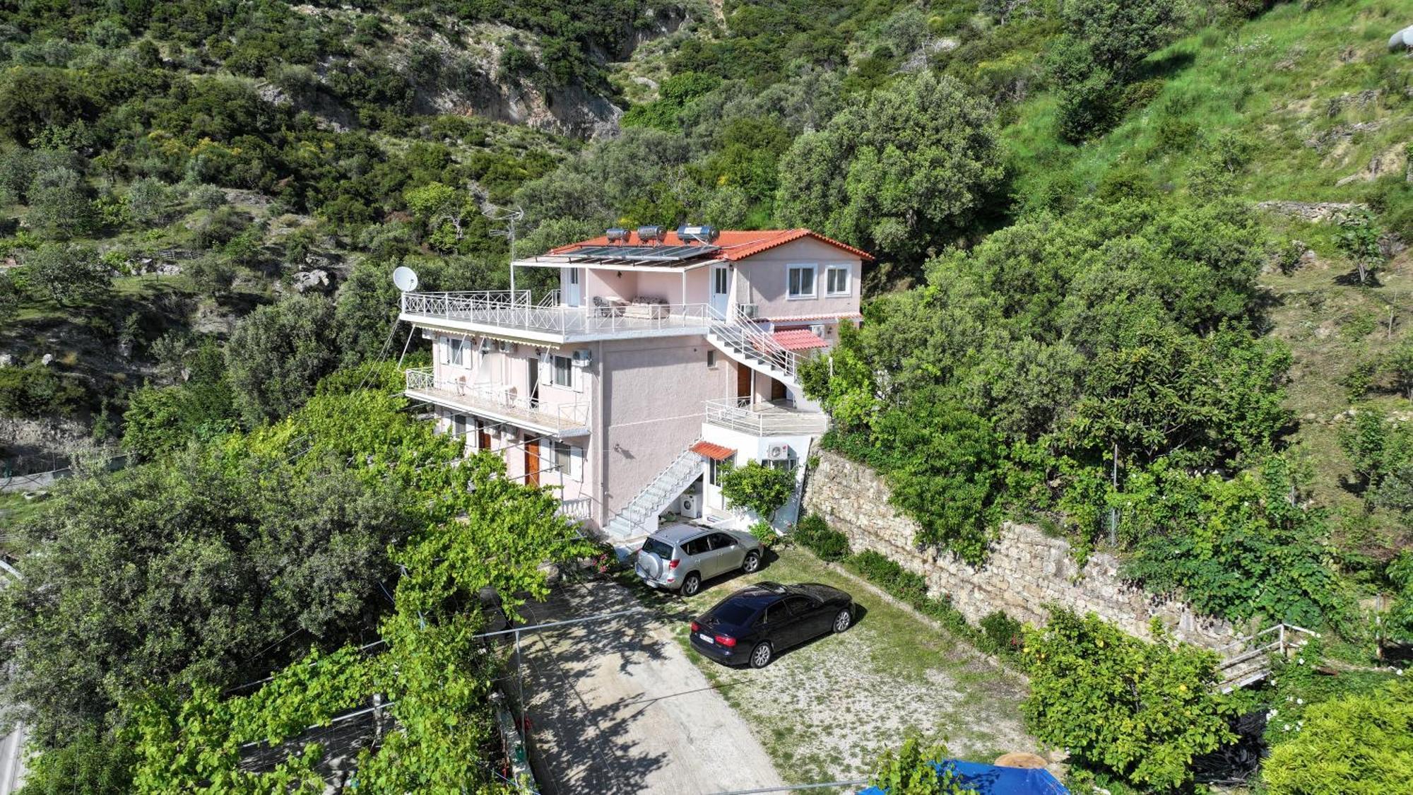 Arthur'S 4Apartments Borsh Zewnętrze zdjęcie